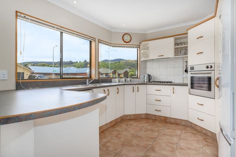 Photo of property in 22 Lorna Irene Drive, Raumati South, Paraparaumu, 5032