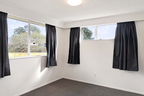 Photo of property in 1/8 Garth Lane, Maoribank, Upper Hutt, 5018