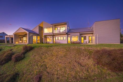 Photo of property in 1877 River Road, Flagstaff, Hamilton, 3210