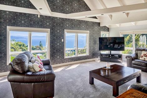 Photo of property in 55 Rona Street, Eastbourne, Lower Hutt, 5013