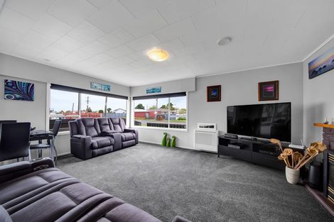 Photo of property in 3 Egmont Street, Normanby, Hawera, 4614