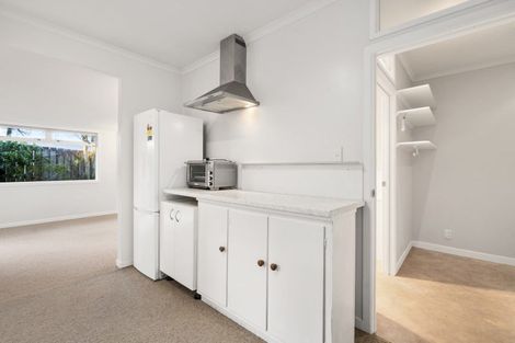 Photo of property in 22 Queen Road, Bellevue, Tauranga, 3110