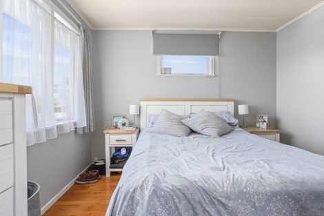 Photo of property in 6 Maybelle Place, Kelston, Auckland, 0602