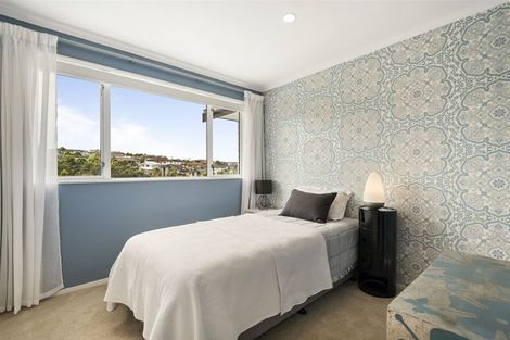 Photo of property in 12 Ilam Lane, Fairview Heights, Auckland, 0632