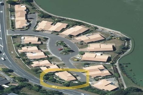 Photo of property in 12 Lakeside Villas, Whitby, Porirua, 5024