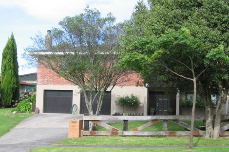 Photo of property in 22 Prince Regent Drive, Half Moon Bay, Auckland, 2012