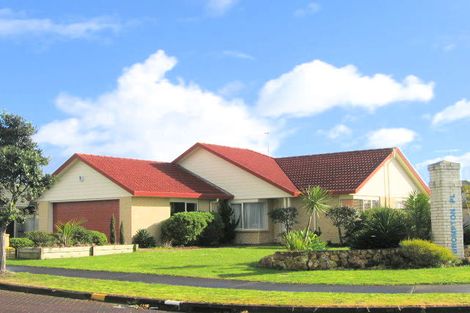 Photo of property in 1 Brompton Place, Burswood, Auckland, 2013