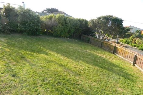 Photo of property in 2 Rakihau Place, Titahi Bay, Porirua, 5022