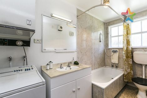 Photo of property in 300 Karori Road, Karori, Wellington, 6012