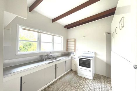 Photo of property in 64 Sylvan Crescent, Te Atatu South, Auckland, 0610