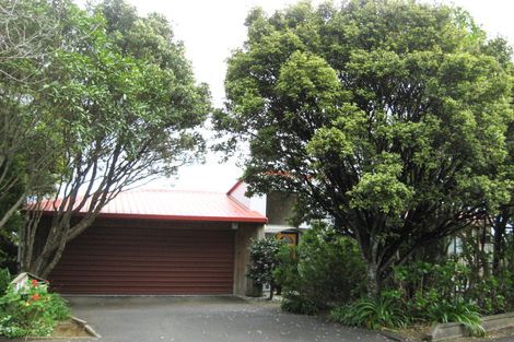 Photo of property in 16 Ridge Lane, New Plymouth, 4310
