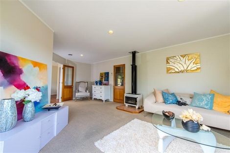 Photo of property in 2/6 Honeysuckle Lane, Mairangi Bay, Auckland, 0630