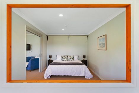 Photo of property in 6 Muhunoa West Road, Ohau, Levin, 5570