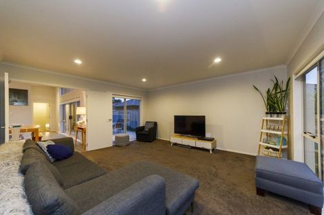 Photo of property in 92 Rosalie Terrace, Kelvin Grove, Palmerston North, 4414