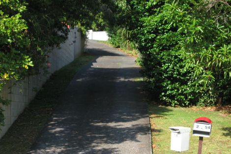 Photo of property in 2/54 Stapleford Crescent, Browns Bay, Auckland, 0630
