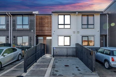 Photo of property in 61 Te Aparangi Road, Papakura, 2110