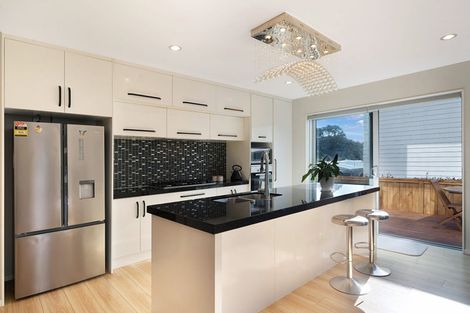 Photo of property in 133h Connell Street, Blockhouse Bay, Auckland, 0600