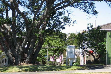 Photo of property in 4/242 Onewa Road, Birkenhead, Auckland, 0626