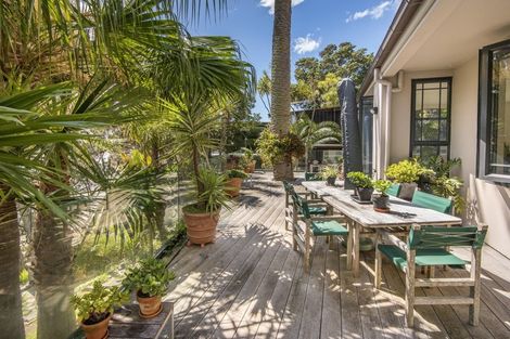 Photo of property in 15a Beresford Street, Bayswater, Auckland, 0622