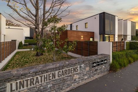 Photo of property in 140b Glandovey Road, Strowan, Christchurch, 8052