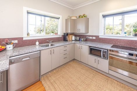 Photo of property in 97 Liverpool Street, College Estate, Whanganui, 4500