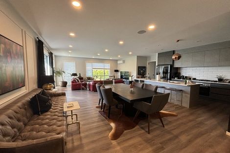 Photo of property in 17 Rowles Road, Pukekohe, 2120