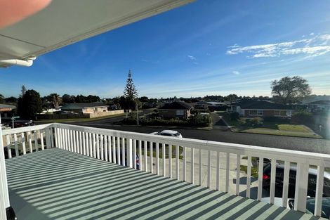 Photo of property in 27 Ramsey Street, Papatoetoe, Auckland, 2025