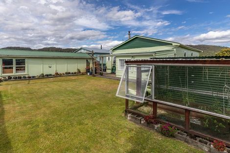 Photo of property in 10 Blake Street, Blaketown, Greymouth, 7805