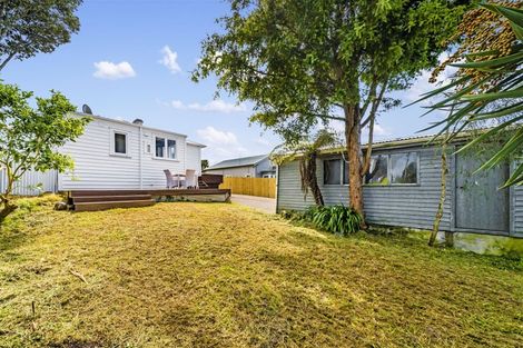 Photo of property in 42 Blockhouse Bay Road, Avondale, Auckland, 1026