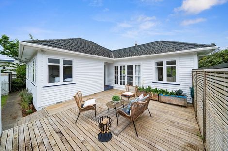 Photo of property in 12 Karaka Grove, Raumati Beach, Paraparaumu, 5032