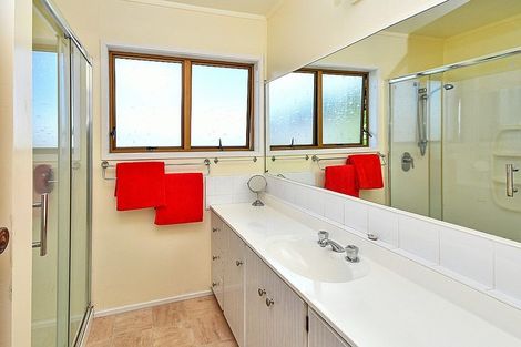 Photo of property in 21 Kanohi Terrace, Mangere Bridge, Auckland, 2022