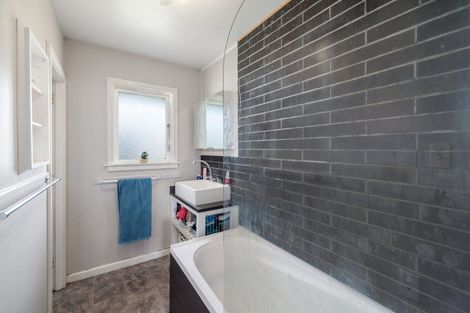 Photo of property in 24 Ontario Place, Wainoni, Christchurch, 8061