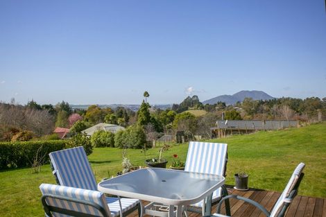 Photo of property in 18 Glen Mohr, Acacia Bay, Taupo, 3385