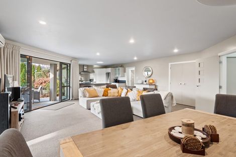 Photo of property in 1 Manorburn Place, Lake Hayes, Queenstown, 9304