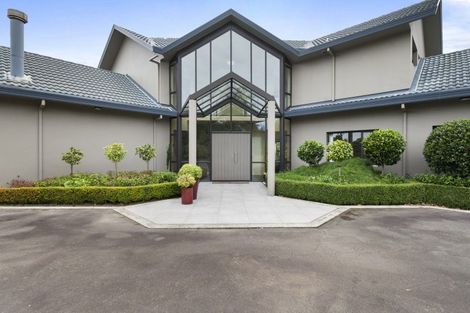 Photo of property in 70 Waicola Drive, Fitzherbert, Palmerston North, 4471