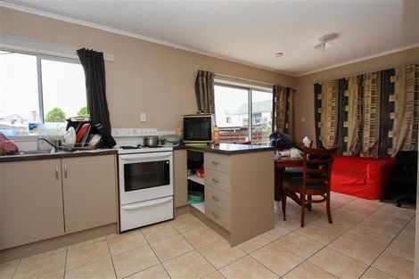 Photo of property in 8 Snead Place, Hamilton East, Hamilton, 3216