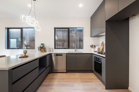 Photo of property in 21e Montgomery Avenue, Belmont, Auckland, 0622