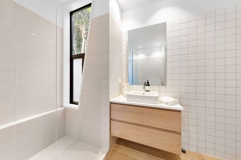 Photo of property in 8a Awarua Crescent, Orakei, Auckland, 1071