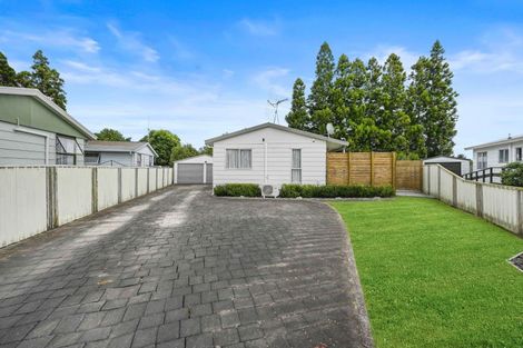 Photo of property in 27 Purcell Place, Melville, Hamilton, 3206
