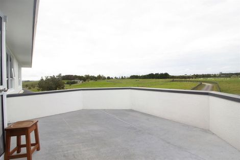 Photo of property in 61 Whatapaka Road, Karaka, Papakura, 2580