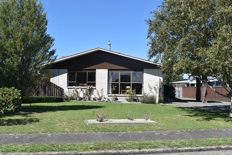 Photo of property in 4 Chisholm Place, Carterton, 5713