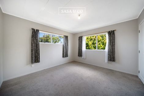 Photo of property in 2/6 Bundena Place, Clendon Park, Auckland, 2103