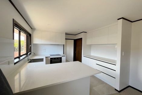 Photo of property in 64b Sunderlands Road, Half Moon Bay, Auckland, 2012