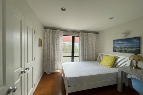 Photo of property in 2/31 Eversleigh Road, Belmont, Auckland, 0622