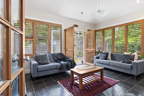 Photo of property in 50 Alexandra Road, Hataitai, Wellington, 6021