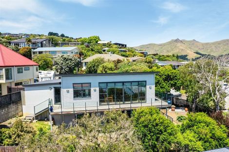 Photo of property in 31 Cannon Hill Crescent, Mount Pleasant, Christchurch, 8081