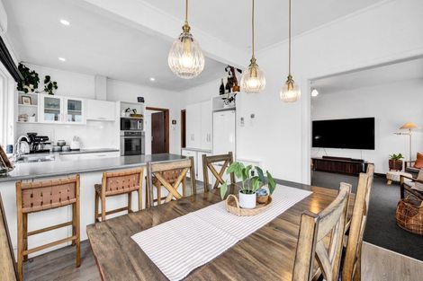 Photo of property in 13 Konini Street, Inglewood, 4330