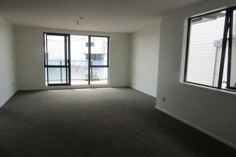Photo of property in 66/68 Mountain Road, Mount Wellington, Auckland, 1072