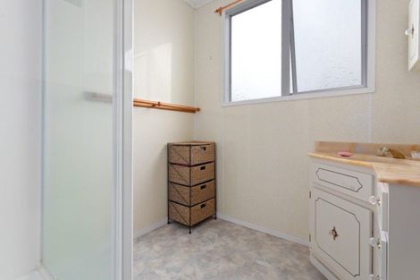 Photo of property in 35 Rata Avenue, Edgecumbe, 3120