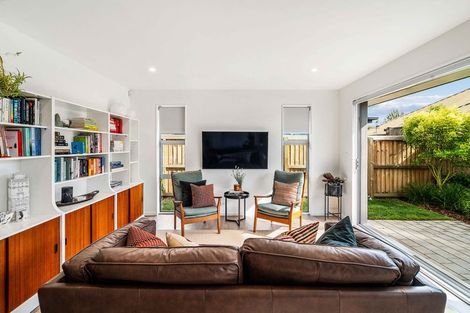 Photo of property in 2/3 Nyoli Street, Northcote, Christchurch, 8052